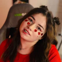 KatieHel's Profile Pic