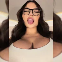 Slika avatara modela IvyJonesX
