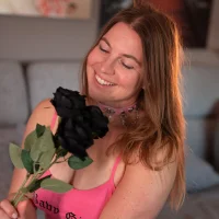 story_of_sarah's Avatar Pic