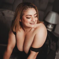 Gambar Profil EimyNichols