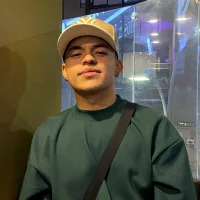 NoahVelvet_'s Profile Pic