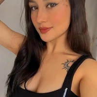 vanelopehot's Profile Pic