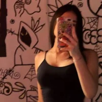 luana_vallejo_mendoza's Offline Chat Room