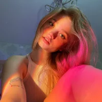 รูปโปรไฟล์ของ Emily_Glimmer