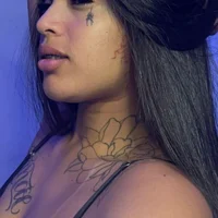 shenlongirl's Profile Pic