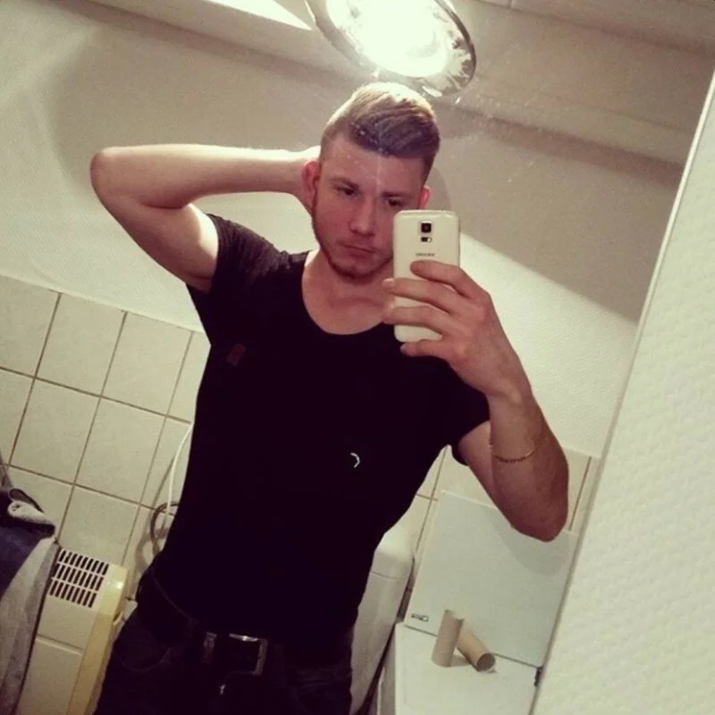 Foxtrott_242 profile photo