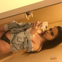 Roxxy_Smith_xx's Profile Pic
