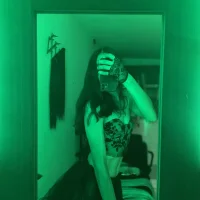 crissglez webcam model