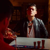 dom2travelersss' Avatar Pic