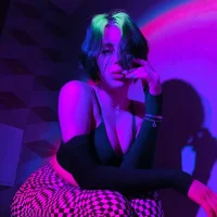 mona_meg's Profile Pic