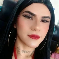 Yara-Atwan- Φωτ, Προφίλ