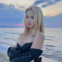 Helga_Crimsons profilbillede