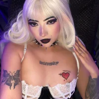 รูปอวาตาร์ ของ Mia_Rinn