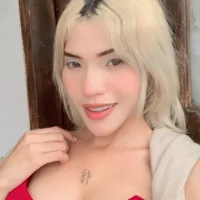 emiliasolarte's Profile Pic