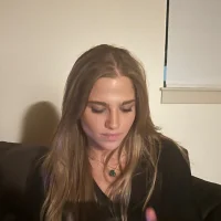 littleish's Profile Pic