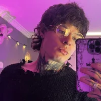 Lucifer_Dolll's Profile Pic