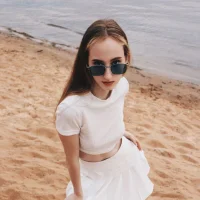 Gambar Profil AliciaHilly