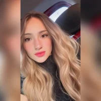 Meyah-dreh Φωτ, Προφίλ