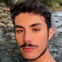 Oliver_moon1's Profile Pic