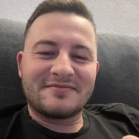 katalyn1996 model avatar