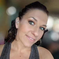 Lisalex2017's Profile Pic