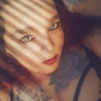 BassBitch Φωτ, Προφίλ