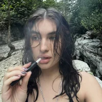 KimHalls' Avatar Pic