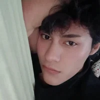 Taetaeyang's Profile Pic