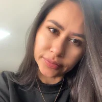 Renataau webcam model