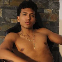 jhoystrong_'s Profile Pic