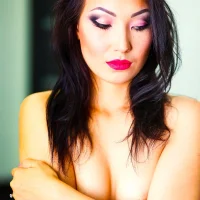 CharmingLia's Profile Pic