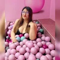Karlieth's Profile Pic