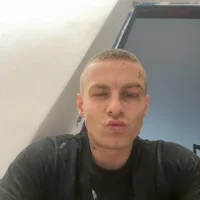 KissingKowtow