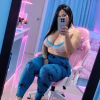 _pamelasam's Avatar Pic