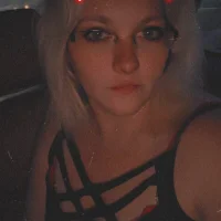 justalonelygurl89's Avatar Pic