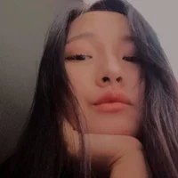 Shyla_Klein Φωτ, Προφίλ