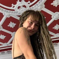 Lora_Lind_'s Profile Pic