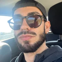 תמונת פרופיל של OneMomentPlease