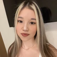 JulianaBlewett's Avatar Pic