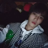 YILONGXIAOGE's Avatar Pic