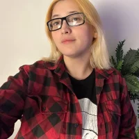 รูปโปรไฟล์ของ AzaleaAllyson