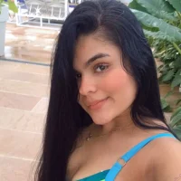 petite_lily_'s Profile Pic