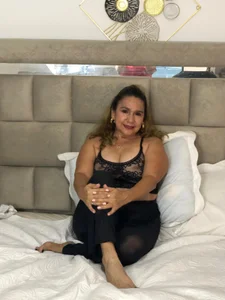 Pamelaxxox Public Pic 5