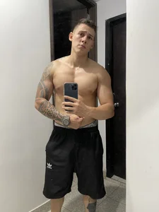 Muscle_King_Cum's photo