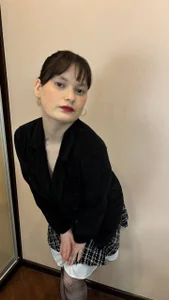 ManaGallob Tease & Please Pic 5