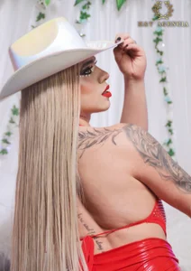 freya_goddes_: Do you like red? I adore him 🔥😏 ( 7 фото)