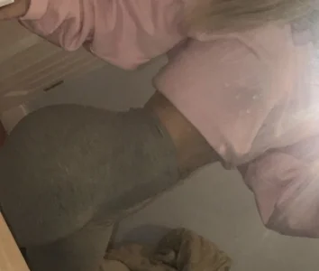 Blondie-XO's Sneak peak😉 Sex Photo 2