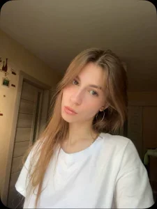 ZaraGuyette Public Billede