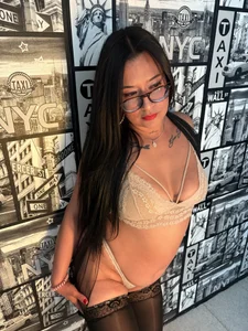 Anna_Gabriela ✨ A glance will not be enough. Pic 4