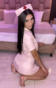 jasmin_adams Your favorite nurse Billede 5